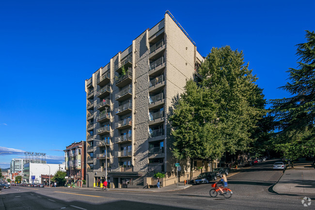 Building Photo - Uptown Tower Rental