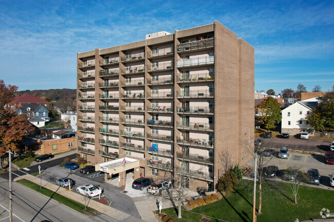 Building Photo - Somerset Towers Rental