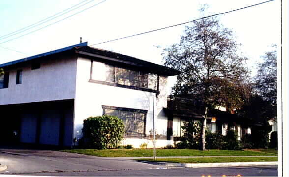 Building Photo - 2655 E Park Ln Rental