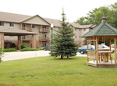 Building Photo - Big Hill Regency House Rental