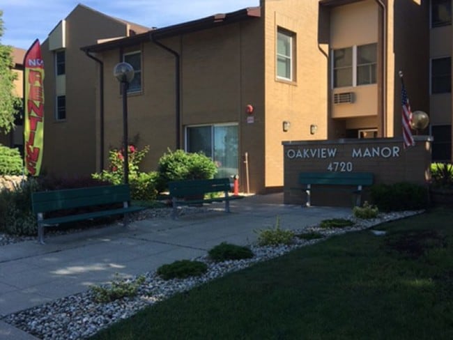 Photo - Oakview Manor Apartments