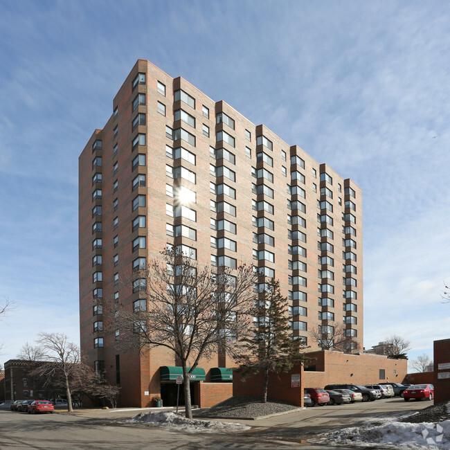 Primary Photo - The Kenwood Rental