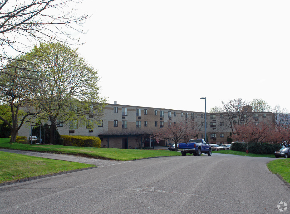 Stayman Park Apartments - Stayman Park Apartments