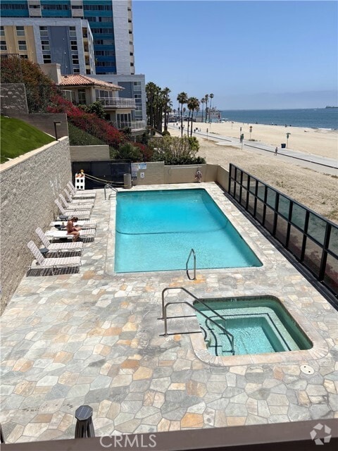 Building Photo - 1750 E Ocean Blvd Rental