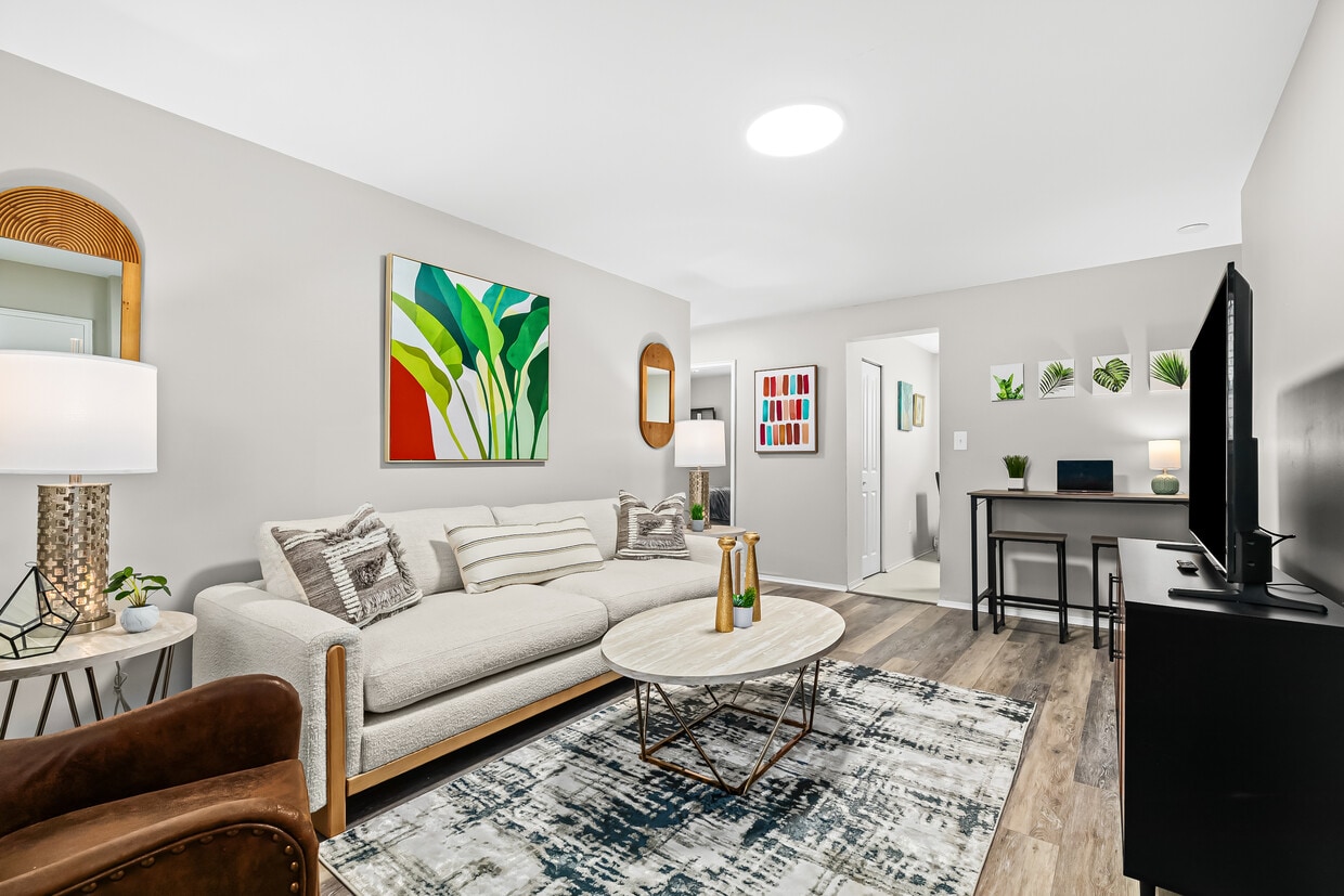 Floor Plan - Two Bedroom
