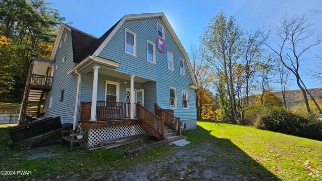 Building Photo - 130 Hortonville Main St Rental