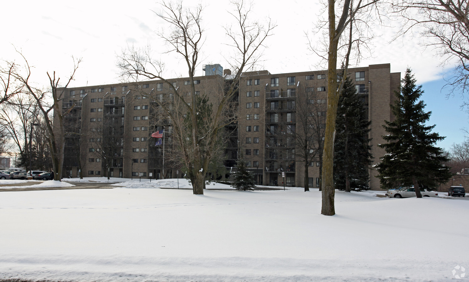 Madison Tower - Madison Tower Apartments