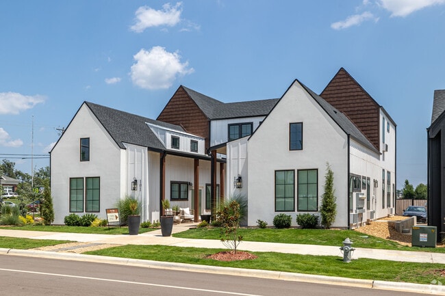 Building Photo - The Villas on Turtle Creek Rental