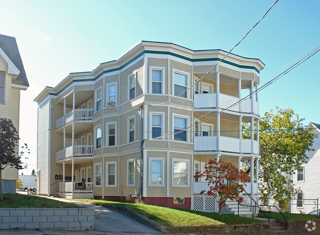Building Photo - 603-605 Silver St Rental