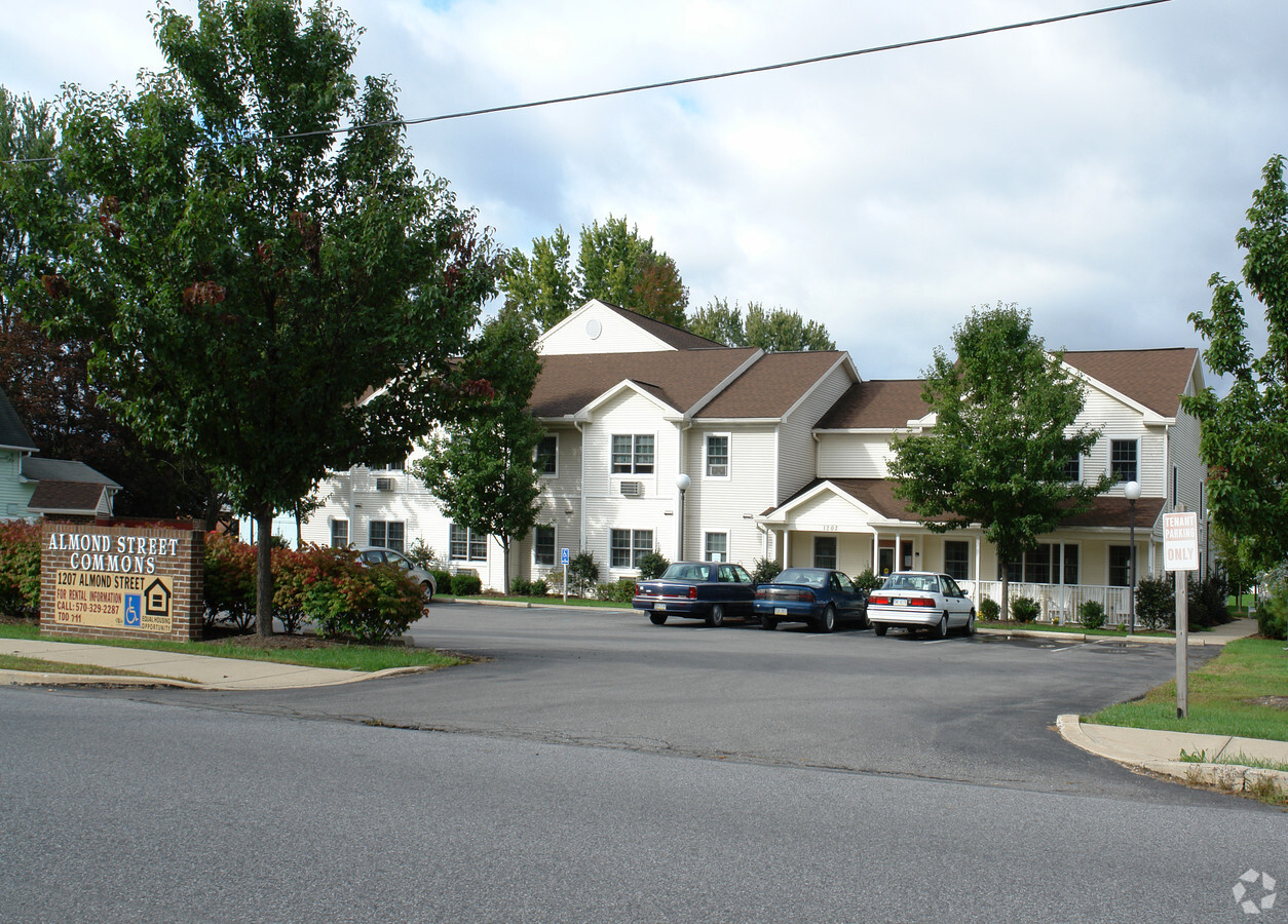 Almond Street Commons - Almond Street Commons Apartments