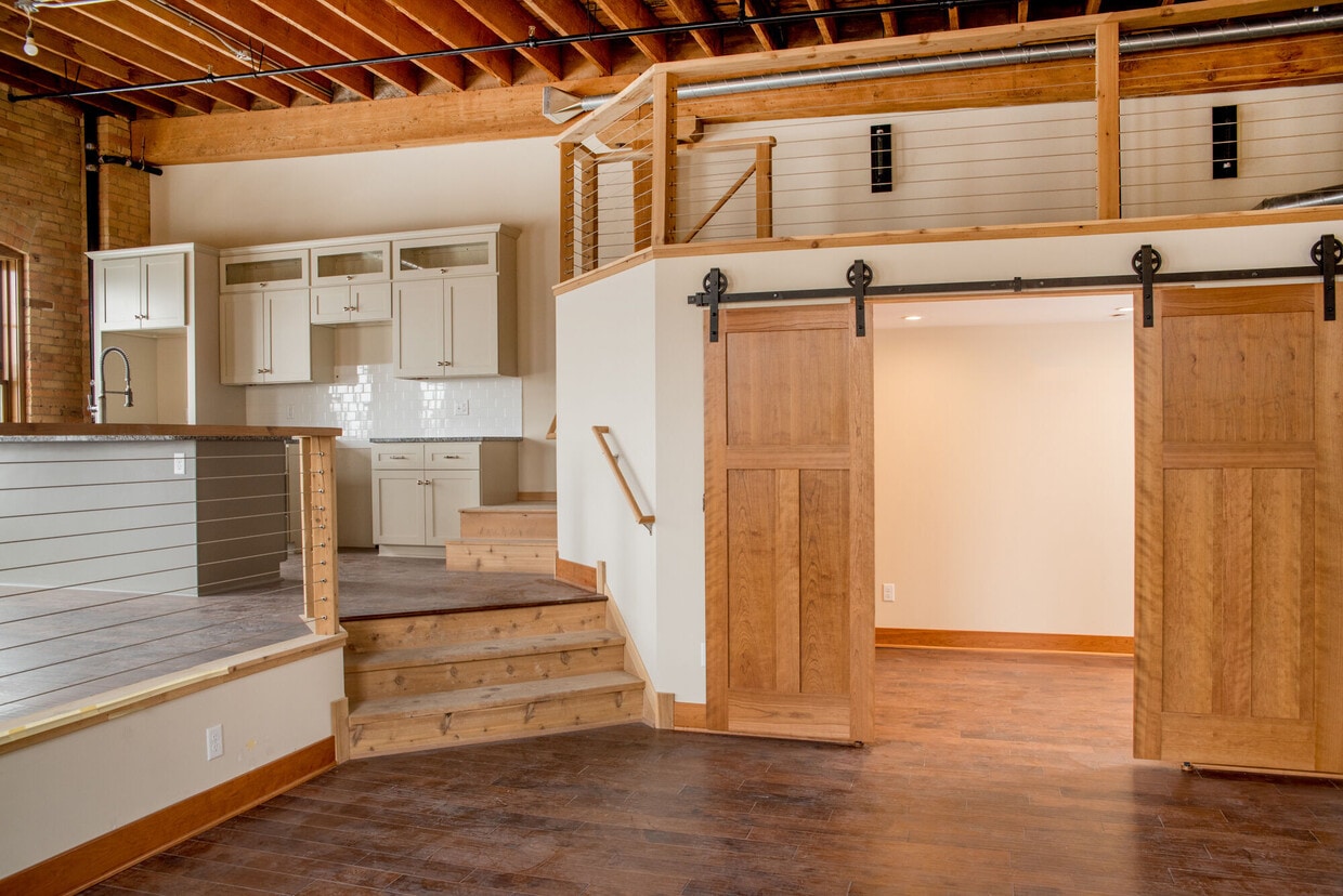 Floor Plan - 301