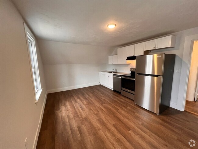 Building Photo - 400 Court St Rental