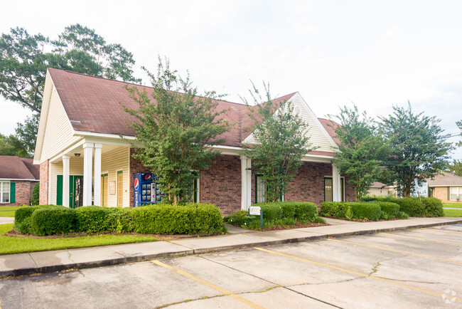 Building Photo - Bougainvilla Apartments