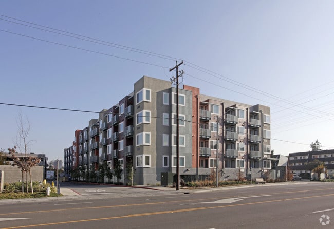 Primary Photo - Fair Oaks Plaza Rental