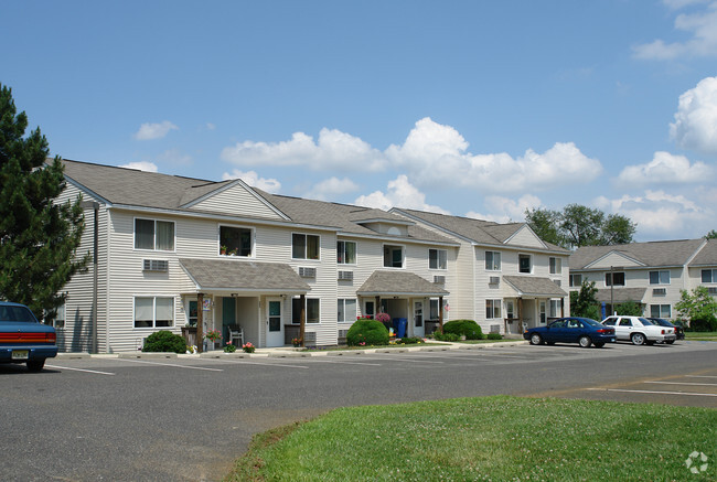 Building Photo - Kingsway Apartments