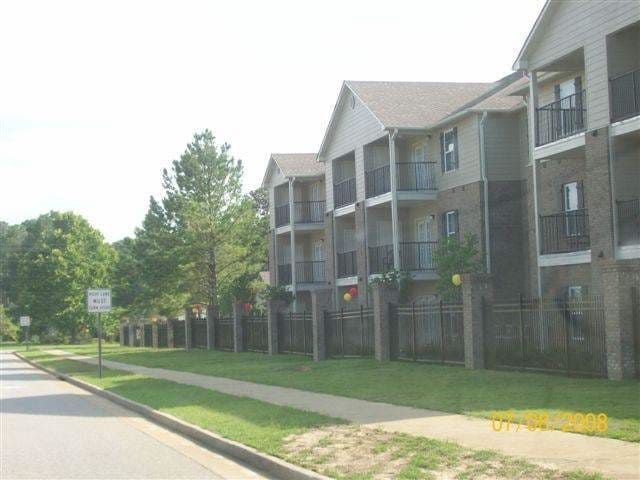 Fullerton Square - Fullerton Square Rental