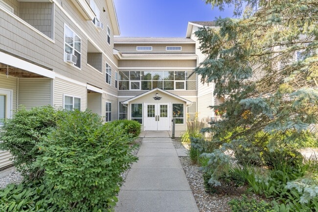 Building Photo - Eagle Crest Senior Housing Rental