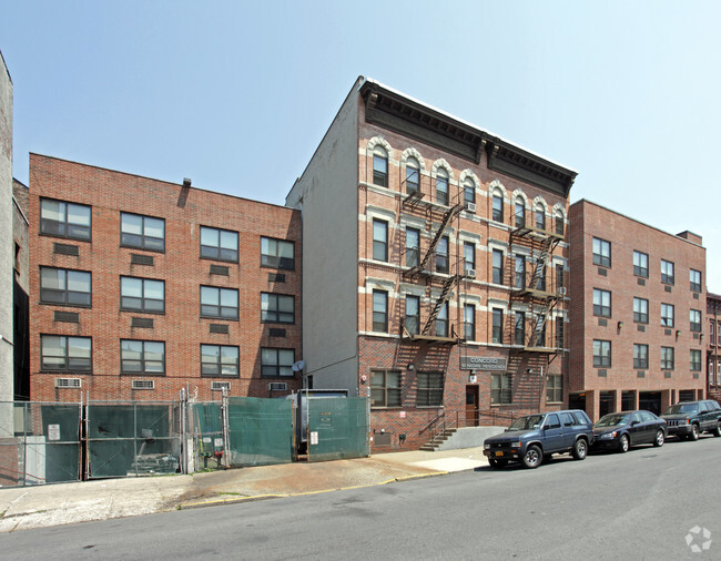 Primary Photo - Concord Seniors Residence Rental