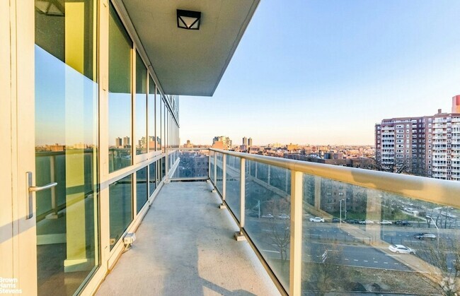 Building Photo - 640 W 237th St Rental