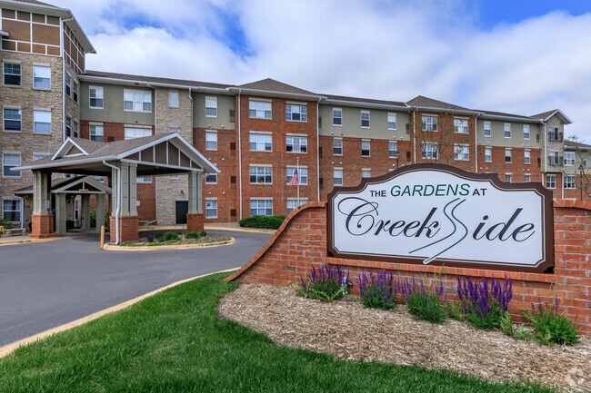 Building Photo - The Gardens at Creekside Rental