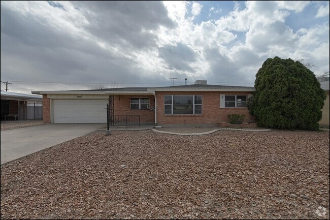 Building Photo - 8200 Edgemere Blvd Rental