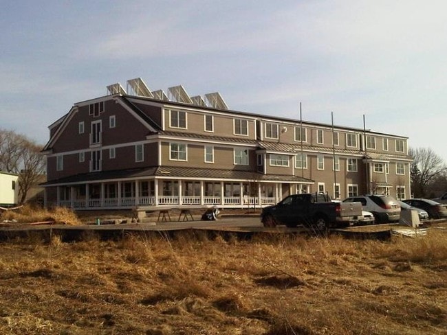 Building Photo - Armory Lane Apartments