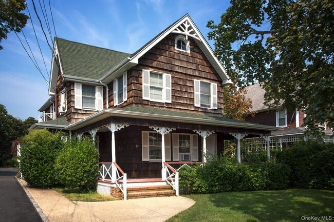 Building Photo - 82 Park Ave