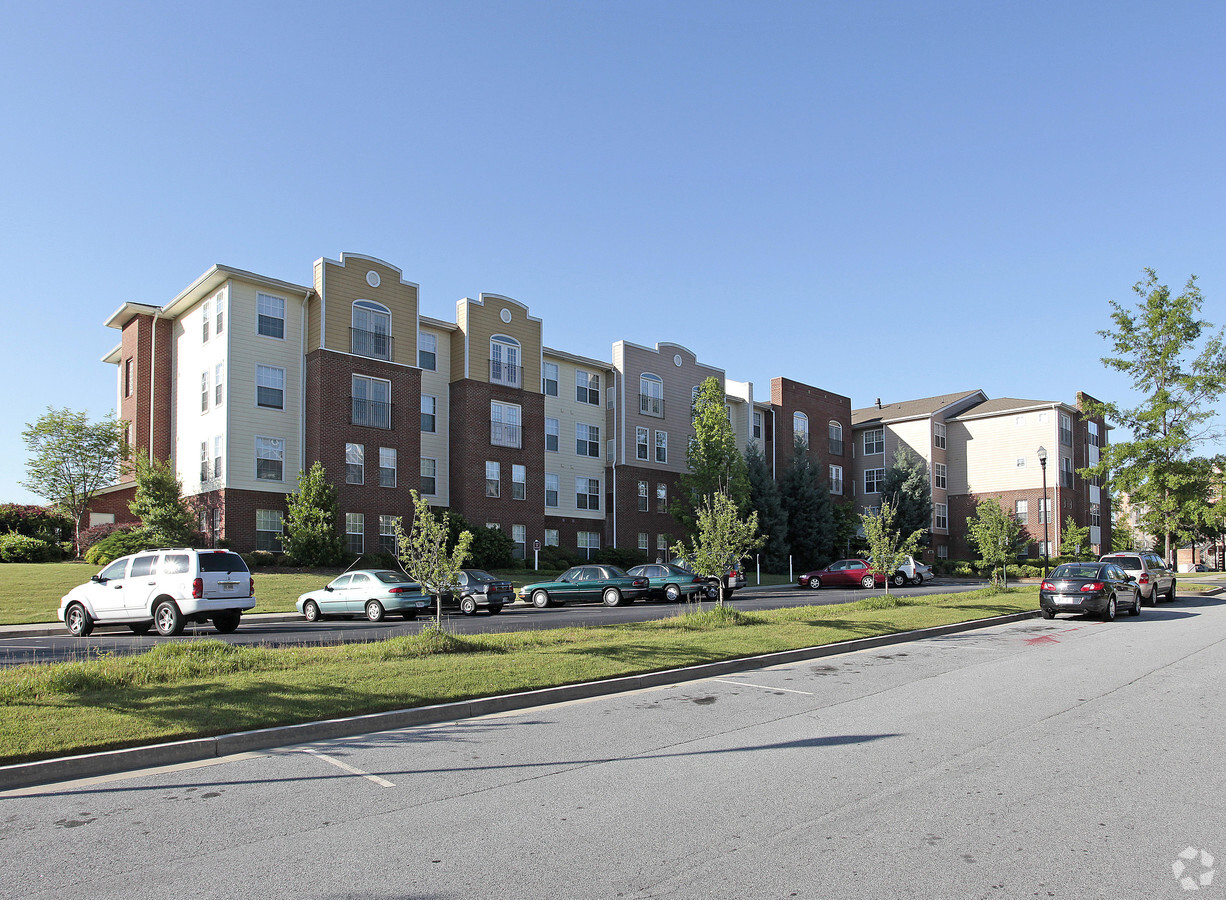 Renaissance Park Place - Renaissance Park Place Apartments