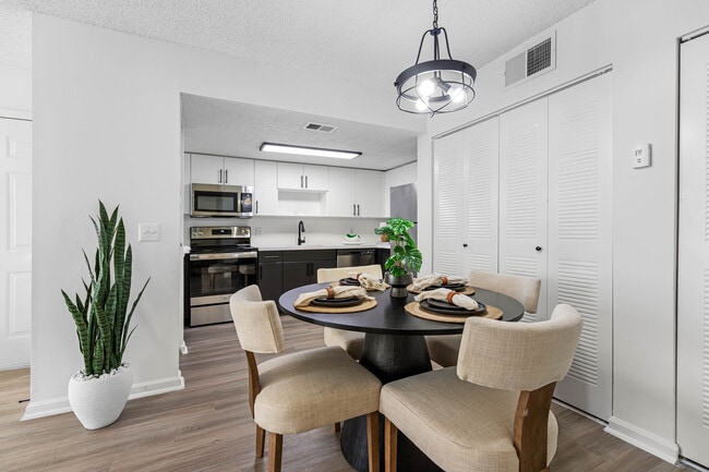 Building Photo - Avana Palm Beach Gardens Rental