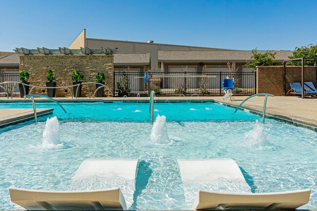 Building Photo - Album Quail Springs 55+ Active Adult Apart... Rental