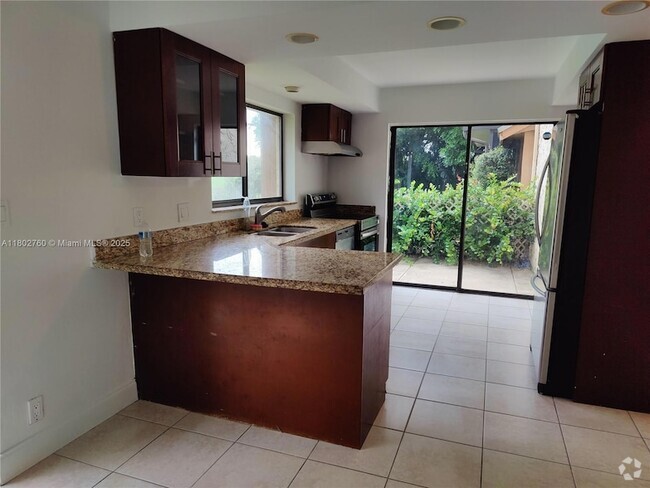 Building Photo - 181 Wimbledon Lakes Dr Rental