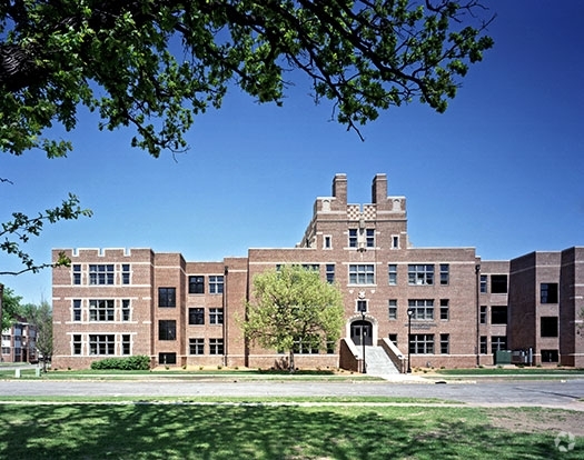 Building Photo - Pioneer Presidents Place Rental