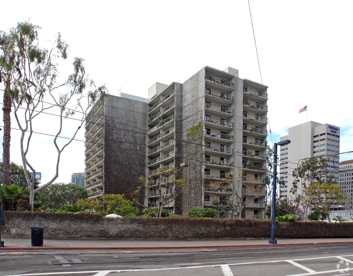 San Diego Square - San Diego Square Apartments