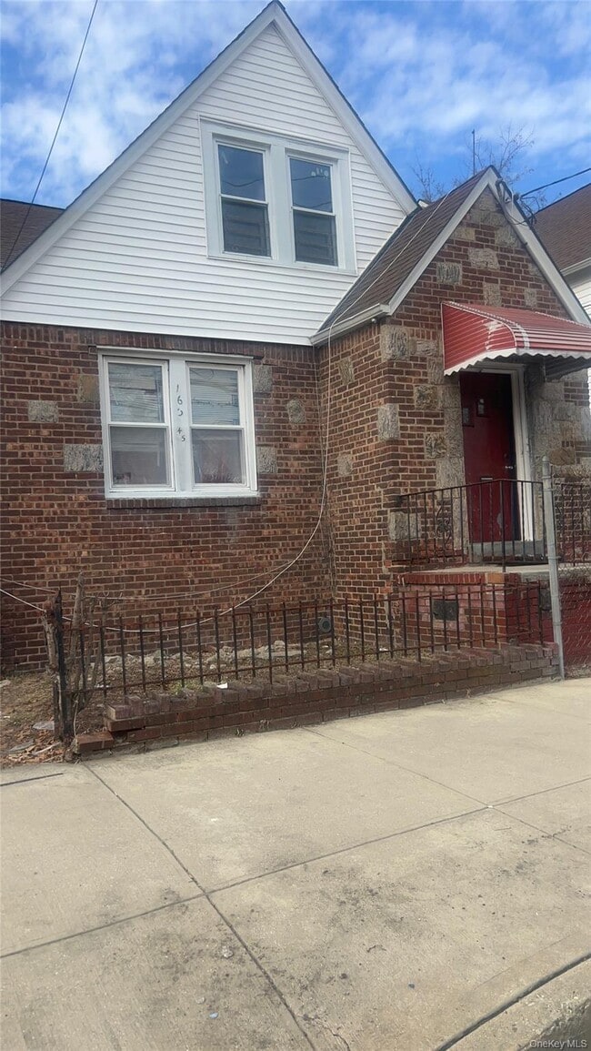 Building Photo - 163-45 Claude Ave