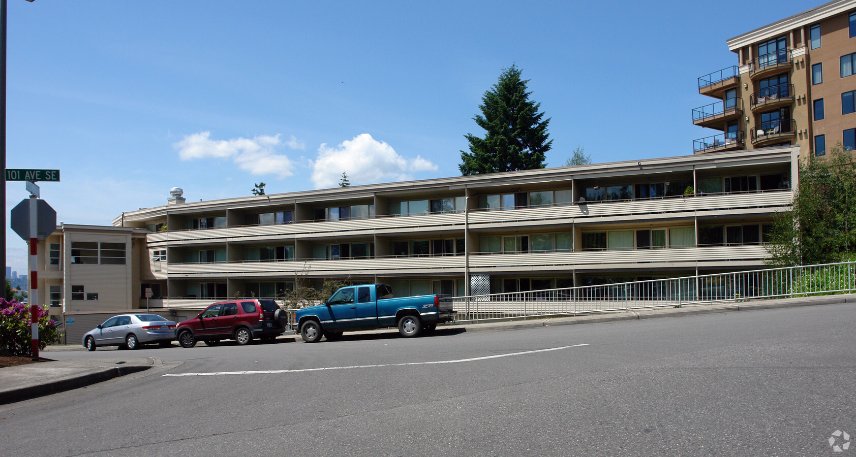 The Meydenbauer - The Meydenbauer Apartments