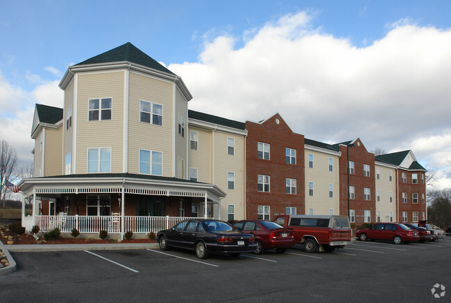 Building Photo - Pine Haven Apartments