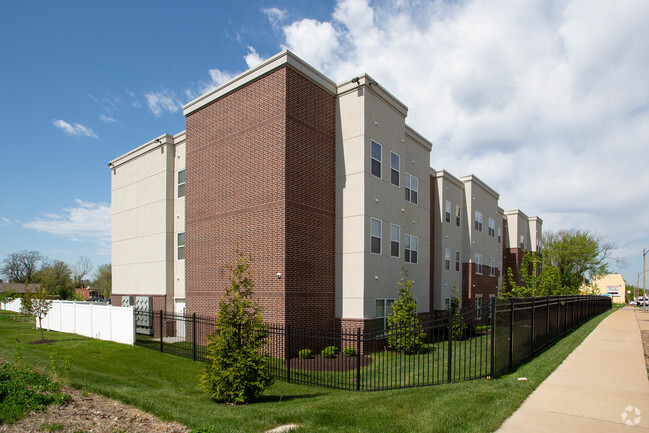 Vandeventer Place - Vandeventer Place Apartments