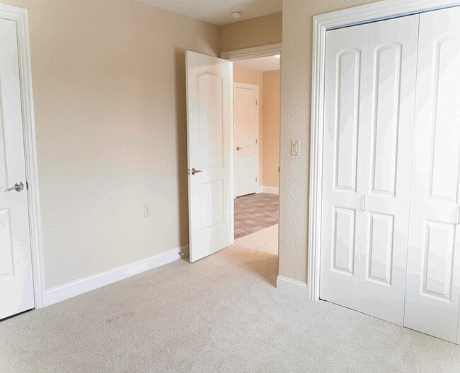 Building Photo - Sandstone Foothills Rental