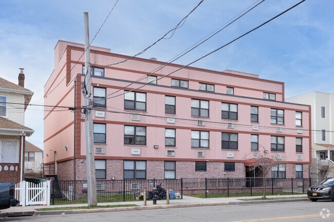 Macedonia Senior Citizen Residence 62+ - Arverne, NY | After55