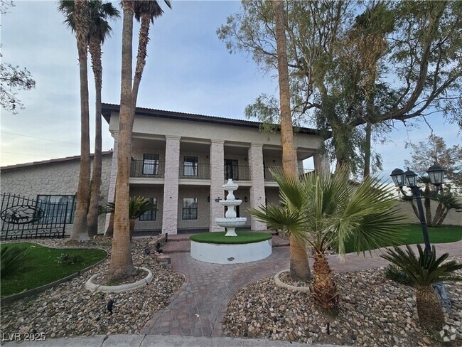 Building Photo - 2575 S Tenaya Way Rental