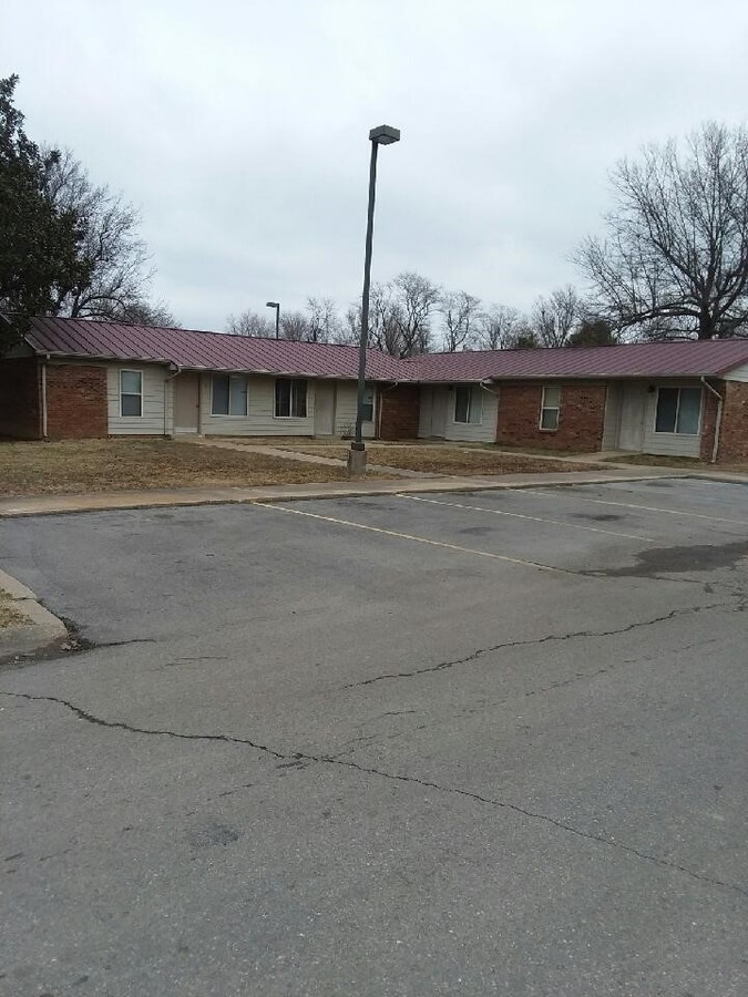 Building Photo - Lilbourn Apartments