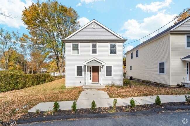 Building Photo - 62 Homestead Rd Rental