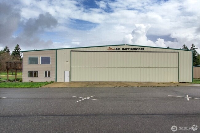 Building Photo - 191 Airport Rd Rental