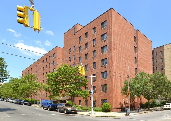Building Photo - 2000 Washington Ave Rental