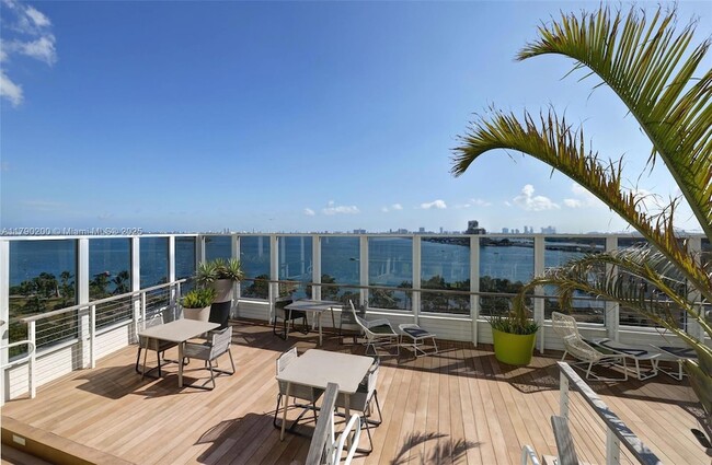 Photo - 1756 N Bayshore Dr Unit 10J Condo