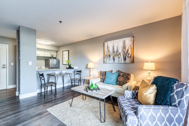 Open Living Room - Aventine at Lantana - 55+ Active Adult Apa... Rental