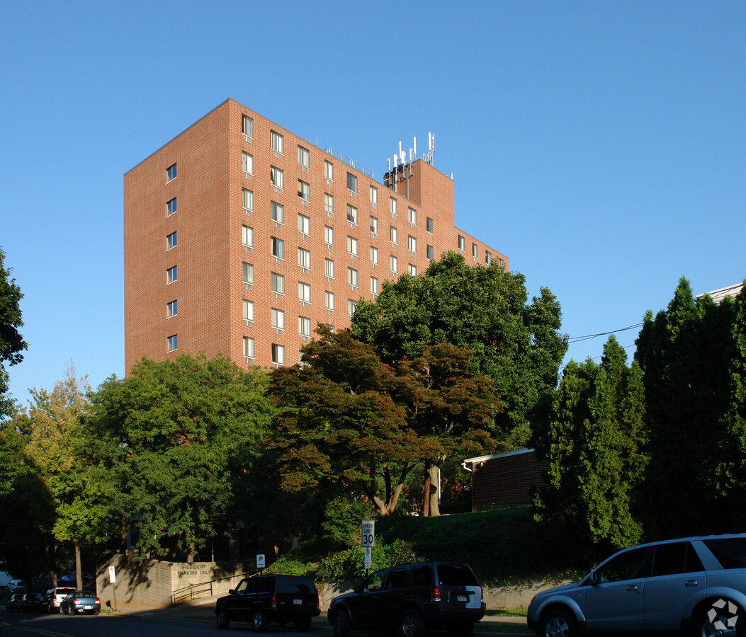 Towne House Apartments - Towne House Apartments