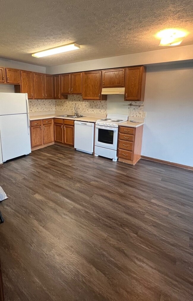 Building Photo - Tucker Manor Rental