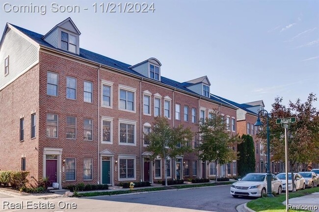 Photo - 536 Graten St Townhome