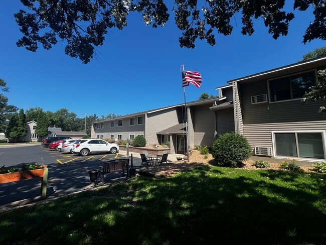 Building Photo - Oak Ridge Manor Senior 62+ Apartments